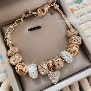 1pc Women's Romantic Bohemian Style Adjustable Bracelet with Sparkling Yellow & White Beads - Zinc Alloy Chain, Artificial Crystal Mosaic Jewelry for Daily Wear & Parties | Elegant Love Heart Charm Design | Durable Zinc Alloy Construction